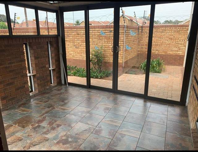 3 BEDROOM PROPERTY TO RENT IN BRENTWOOD PARK